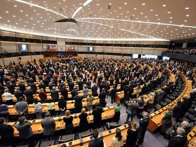 "Este o decizie extremă care răspunde unei decizii extreme a Consiliului", a precizat Schulz.
