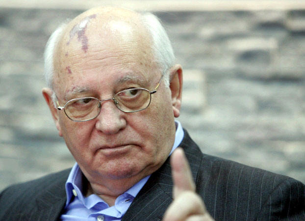 Экс-президента СССР Михаила Горбачева просят лишить ордена Святого апостола Андрея Первозванного, высшей награды в России. Фото: izyumov.ru  