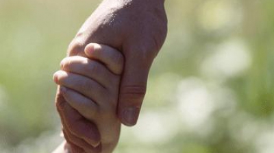 Părinţii au încercat să salveze viaţa copilului, însă odată ajunşi la spital,medicii nu au putut decât să constate decesul.