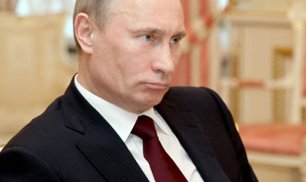 Рейтинг Путина сдулся через 100 дней после возвращения в Кремль.