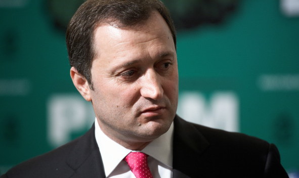 Prim-ministrul Vlad Filat a prezentat astăzi Preşedintelui Republicii Moldova, Nicolae Timofti, demisia Guvernului.