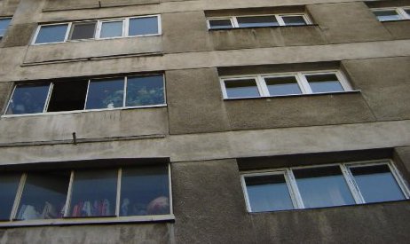 Preţurile medii ale locuinţelor au continuat să scadă în ultimii doi ani. Foto: apartamente.mitula.ro