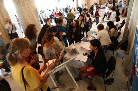 Rata şomajului a fost estimată la 6,7%, în luna februarie 2013, în creştere cu 0,1 puncte procentuale faţă de ianuarie. 