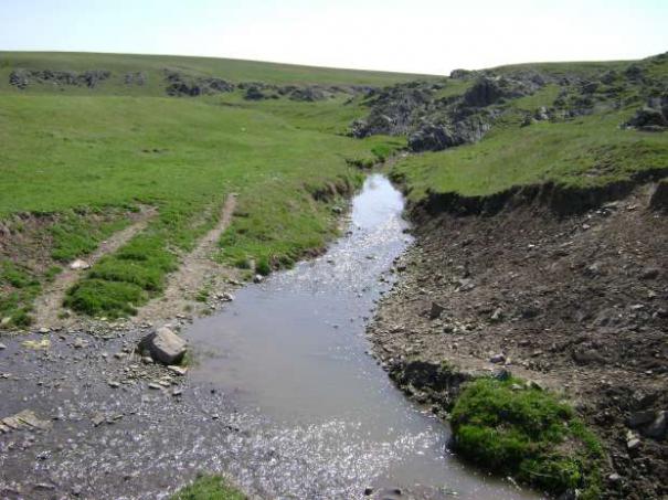 Din cauza secetei din ultimele 2 luni nivelul apei din râurile şi lacurile de acumulare a scăzut drastic