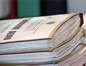 По заявлению жительницы села в отношении подозреваемых было возбуждено уголовное дело. 