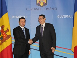 Un alt subiect de discuţie l-a constituit ajutorul acordat de România Republicii Moldova
