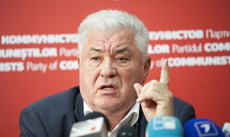Воронин отметил, что «за любым предательством стоит чей-то интерес». 