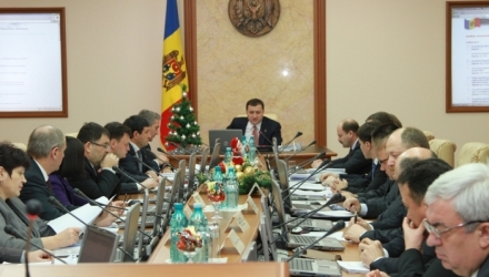 Astfel, actualul ministru, Ion Cebanu, ar putea fi înlocuit cu istoricul Octavian Țîcu, profesor universitar.