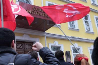Конституционный суд затягивает рассмотрение вопроса по серпу и молоту, чтобы ПКРМ прошла еще одни выборы без электорального символа.