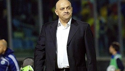 Balint a pregătit naţionala Moldovei în campania de calificare la EURO 2012 şi a terminat contractul în decembrie 2011