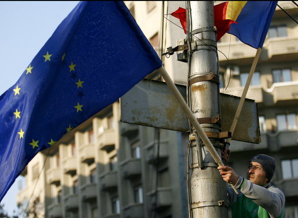 Европа похвалила и обещала ускорить процесс выдачи виз. 