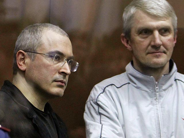 Слухи о подготовке третьего дела против Михаила Ходорковского и Платона Лебедева, чье многолетнее заключение близится к концу, породили различные домыслы о сути новых обвинений.