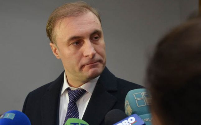 Eduard Bănăruc, a inclus în declaraţia pe venit pentru anul 2012 şi cadourile de nuntă de 30.600 de dolari, încasate în doi cu soţia sa.
