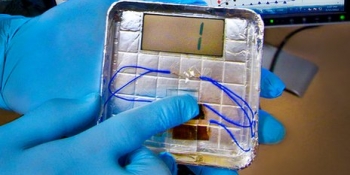 Echipa de cercetători a folosit o versiune modificată genetic a bacteriei M13