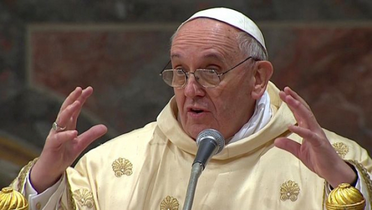 Papa Francisc a mai uimit întreaga lume cu gestul de a suna proprietarul unei gherete din care cumpara în fiecare zi ziare.