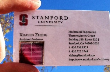 Физики создали первые в мире гибкие солнечные батареи-"наклейки", фото Stanford School of Engineering 