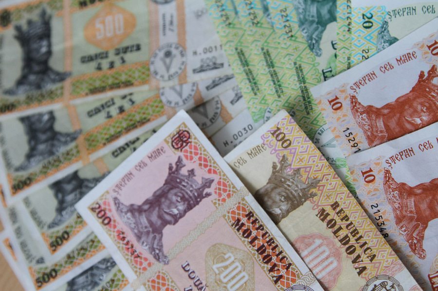 Ofiţerii Centrului Naţional Anticorupţie şi conducerea instituţiei vor avea salarii majorate cu circa 50 la sută.