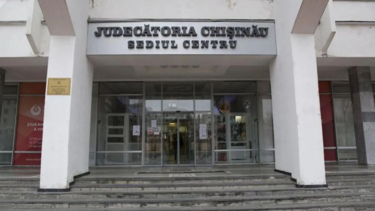 Incident la Judecătoria Chișinău, sediul Centru: Un bărbat a atacat un magistrat cu o cheie de gaz.