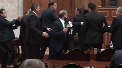 În cazul în care nu se vor conforma somaţiilor,parlamentarii vor rămâne fără leafă.