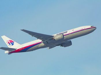 Поиски авиалайнера в Индийском океане к западу от берегов Австралии велись почти три года.
