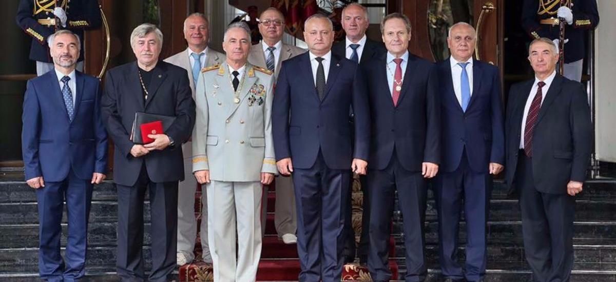 De Ziua Independenței, Igor Dodon a înmânat distincții de stat