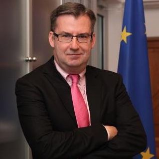 Își doresc un trai mai bun și o țară în care politicienii vor lucra în favoarea locuitorilor ei.