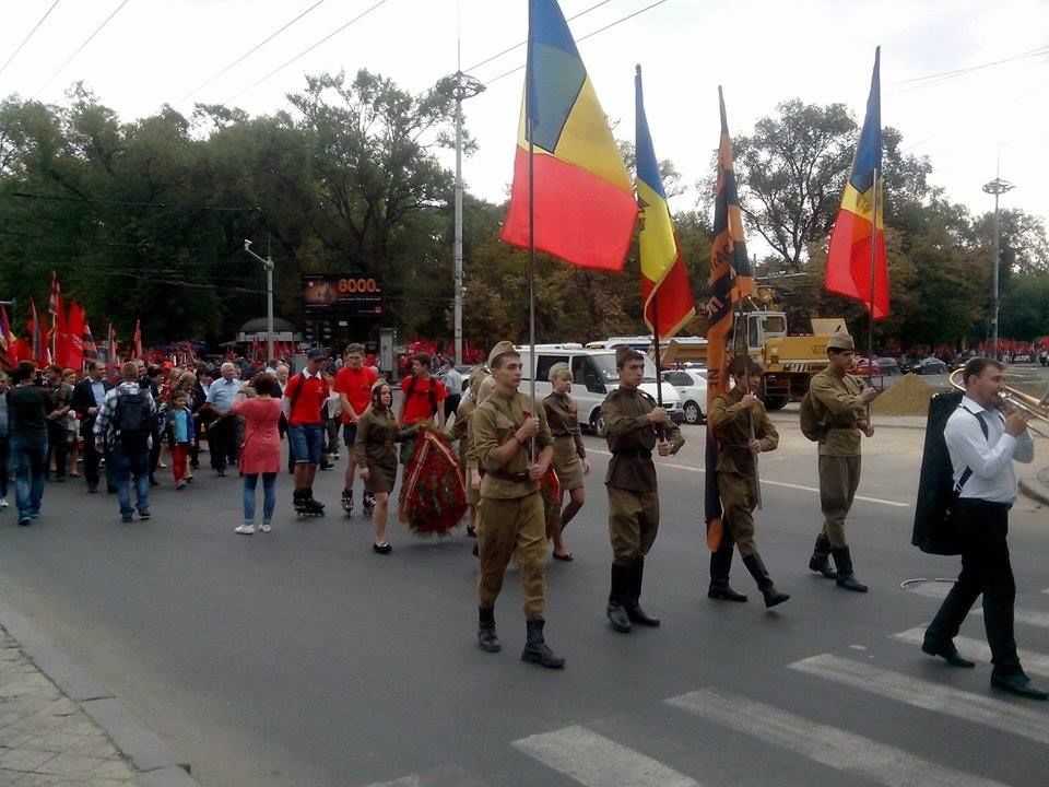 Istoricii comentează decizia lui Dodon de a celebra „eliberarea Moldovei de fascism”