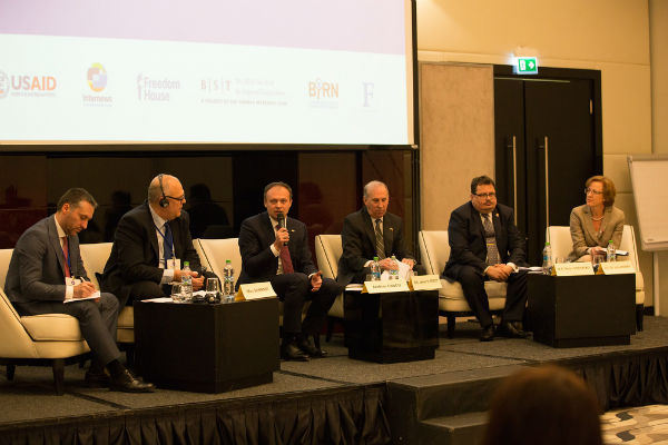 Provocările presei, discutate la primul Media Policy Forum