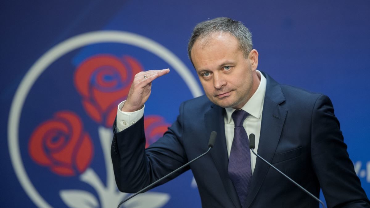 У Канду миллионные задолженности перед Плахотнюком.