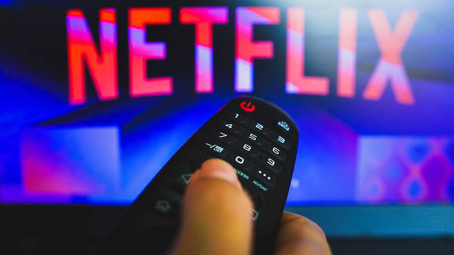 Netflix запускает новые проекты, чтобы удержать уходящую аудиторию.