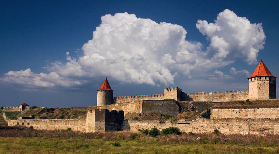 Знаменитая Бендерская крепость – памятник истории и архитектуры XVI века.