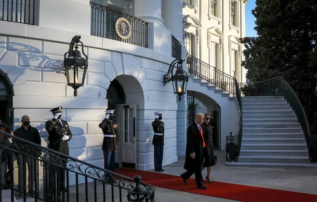 Трамп покинул Белый дом, не дожидаясь инаугурации Байдена.