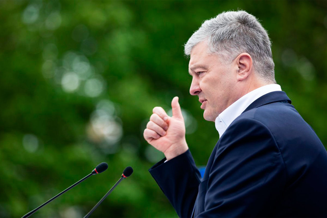 Порошенко ответил на статью Путина о единстве украинцев и русских.
