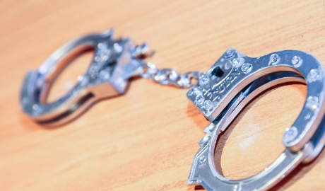 Trei indivizi din raionul Teleneşti au ajuns în vizorul poliţiei, după ce ar fi violat trei minore.