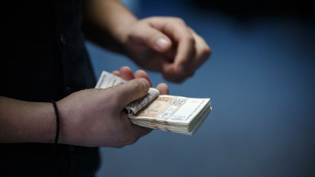 У местных властей накопились долги перед многими предприятиями.