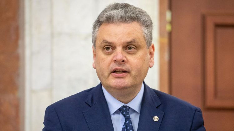 Вице-премьер по реинтеграции Олег Серебрян.