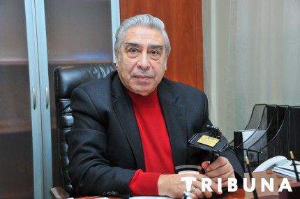 У Вадима Мишина есть сын Сергей, который подарил политику трех внуков.