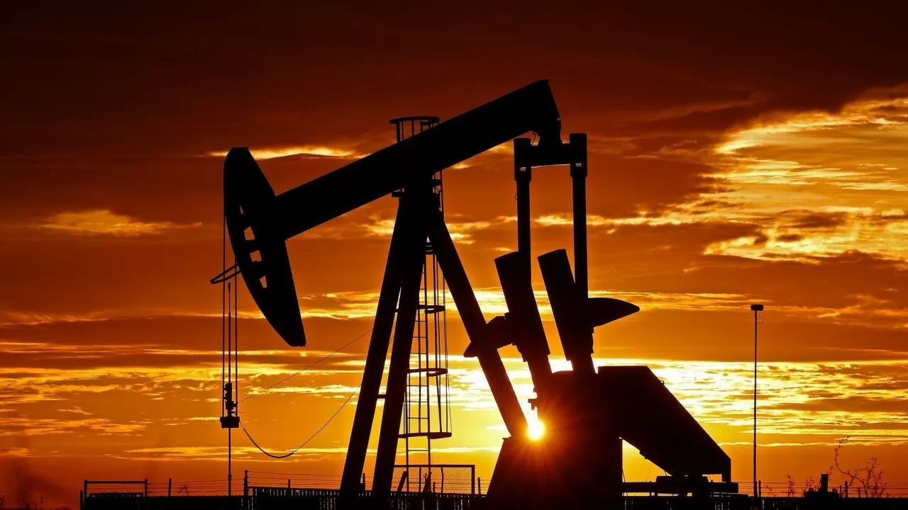 Цены на нефть упали до двухмесячного минимума.