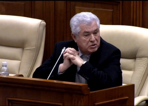 Воронин “поздравил” депутатов парламента с задержанием и тщательным обыском членов делегации Гагаузии в кишиневском аэропорту по прибытии из поездки в Москву.