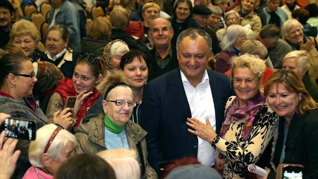 Додон встретился с представителями диаспоры, проживающей в России.
