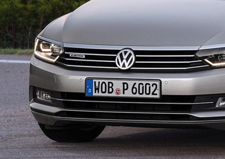 Volkswagen îşi modifică sigla