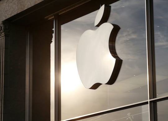 Apple подорожала из-за неожиданного роста продаж iPhone.
