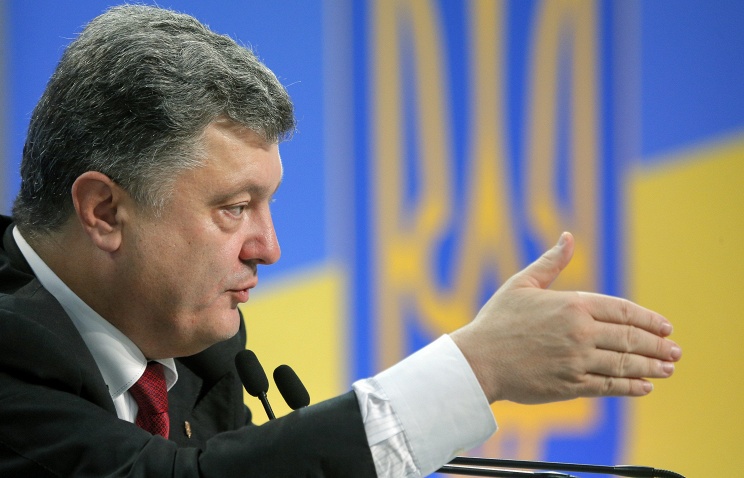 Порошенко отметил, что досрочные местные выборы должны проходить в соответствии с законодательством Украины".