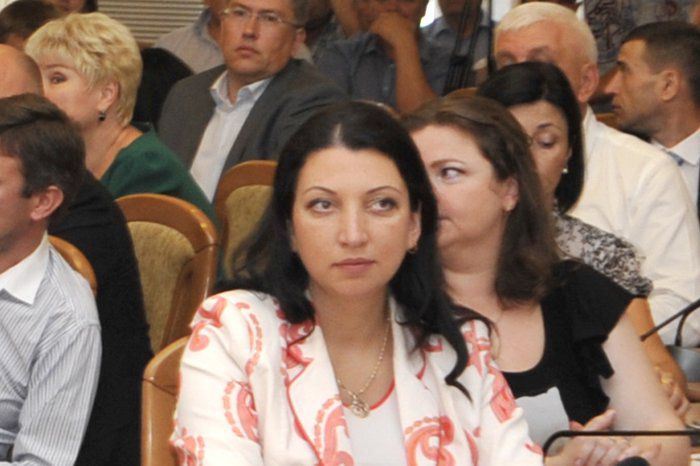 Вероника Херца с января 2010 года занимала должность главы управления финансов примэрии Кишинева.
