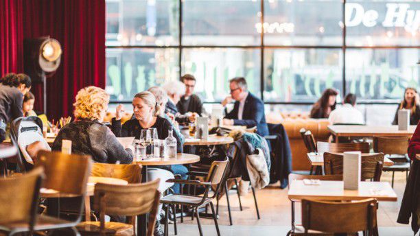 În pas cu cerinţele. Restaurantele au diversificat meniurile de post. Foto: Post Ingang