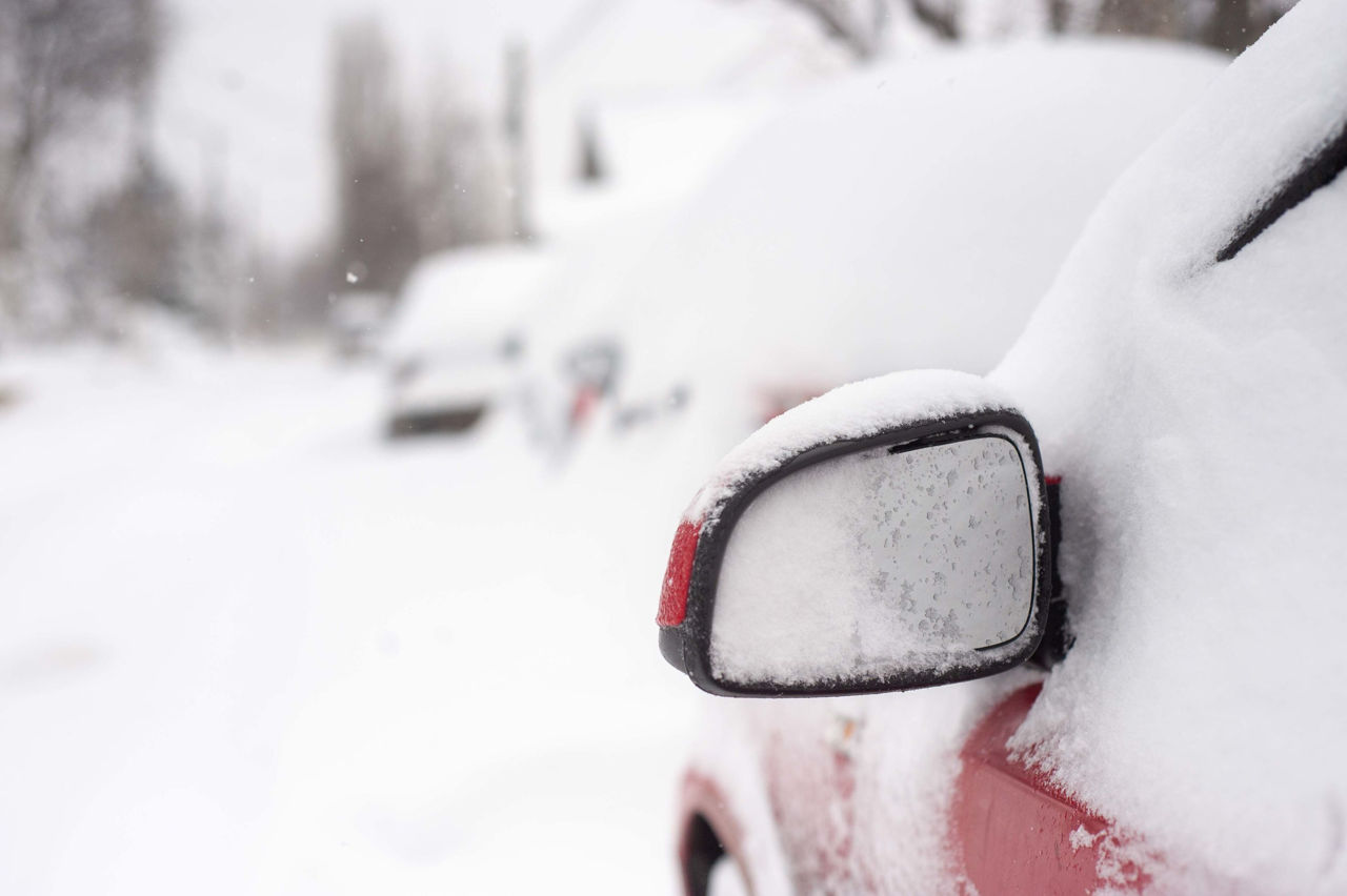 Poliția a emis un avertisment în legătură cu condițiile meteorologice nefavorabile. Foto: Point.md