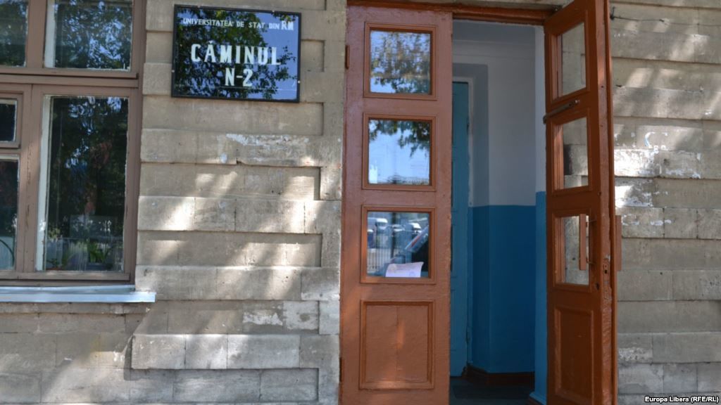 Condiţii mai bune: Reparaţia în căminele studentești din Capitală, în toi