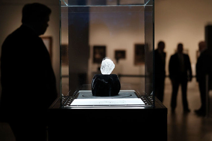 Cel mai mare diamant din lume va fi scos la licitaţie. 