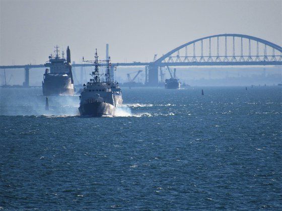 НАТО планирует принять меры по обеспечению безопасного прохода судов Украины через Керченский пролив.