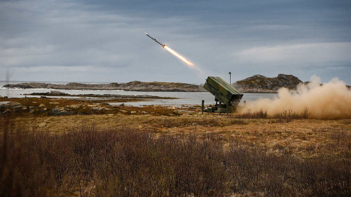 Литва заявила, что не может отдать Украине свои гаубицы и ЗРК NASAMS.